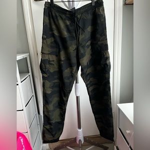 VS PINK Camo windbreakers